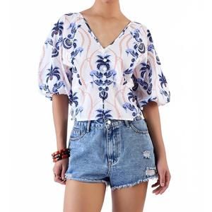 NEW BEYOND BY VERA vivi v neck top in paradise island navy